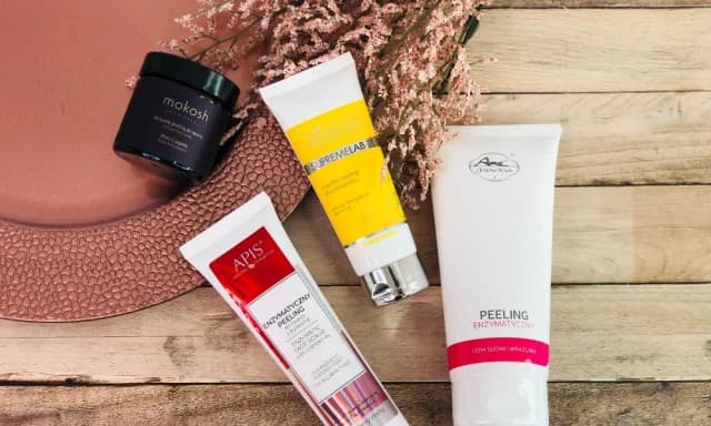 Jaki peeling do cery dojrzałej? Odkryj skuteczne rozwiązania dla pięknej skóry Jaki peeling do cery dojrzałej? Odkryj skuteczne rozwiązania dla pięknej skóry